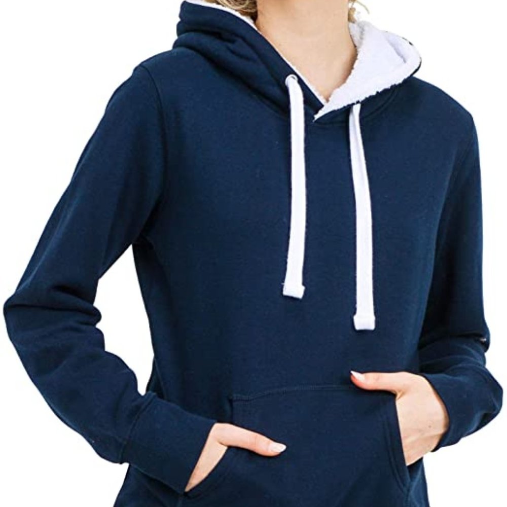 esstive Women's Pullover Hoodie